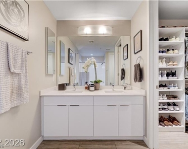 353 Bonneville Avenue - Photo Thumbnail 15