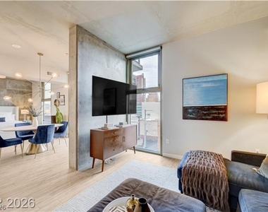 353 Bonneville Avenue - Photo Thumbnail 2