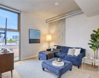 353 Bonneville Avenue - Photo Thumbnail 3
