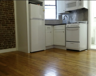 510 East 82nd Street - Photo Thumbnail 3