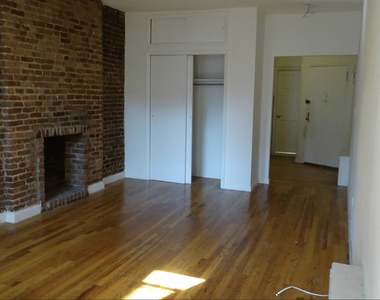 510 East 82nd Street - Photo Thumbnail 2