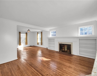 54 Westmoreland Drive - Photo Thumbnail 6