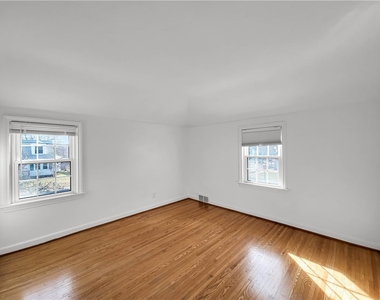 54 Westmoreland Drive - Photo Thumbnail 22