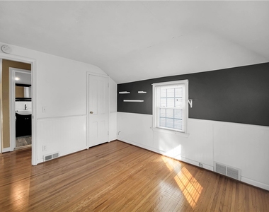 54 Westmoreland Drive - Photo Thumbnail 19