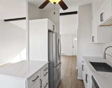 247 Overland Trail - Photo Thumbnail 15