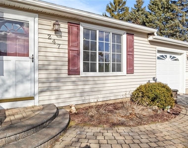 247 Overland Trail - Photo Thumbnail 9