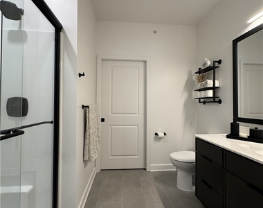 401 Erie Ridge Drive - Photo Thumbnail 8