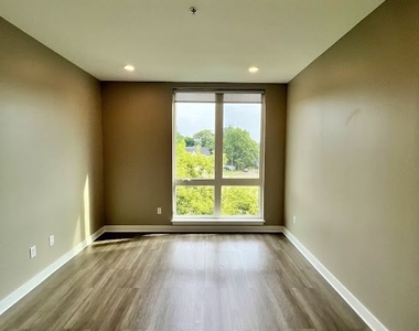 625 S Goodman Street - Photo Thumbnail 9
