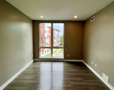 625 S Goodman Street - Photo Thumbnail 6