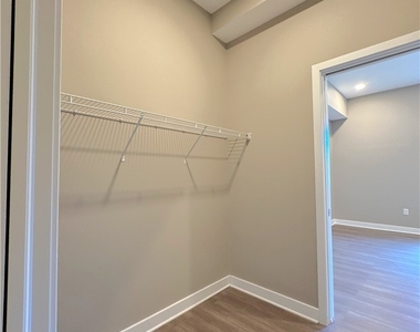 625 S Goodman Street - Photo Thumbnail 10