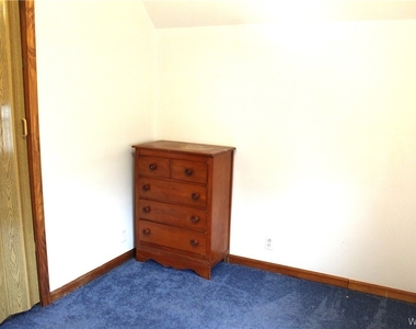 40 Ryan Street - Photo Thumbnail 8