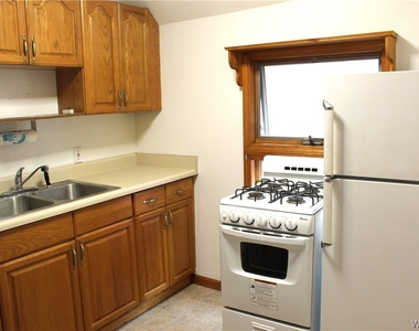 40 Ryan Street - Photo Thumbnail 3