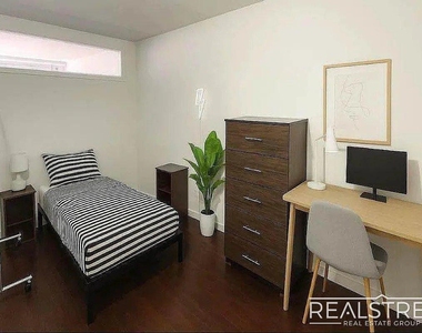 286 Stanhope Street - Photo Thumbnail 4