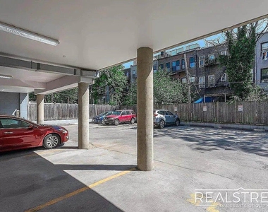 286 Stanhope Street - Photo Thumbnail 10