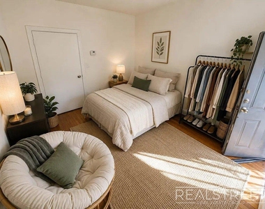 1399 Greene Avenue - Photo Thumbnail 6