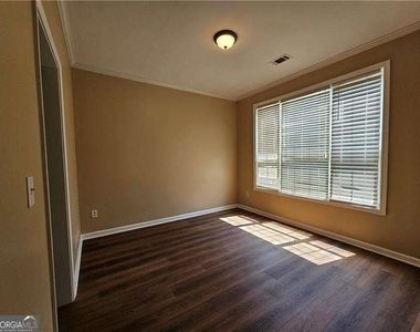 3202 Heritage Walk Lane - Photo Thumbnail 11
