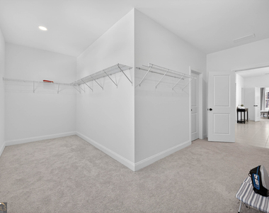 512 Cedar Crest Circle - Photo Thumbnail 34
