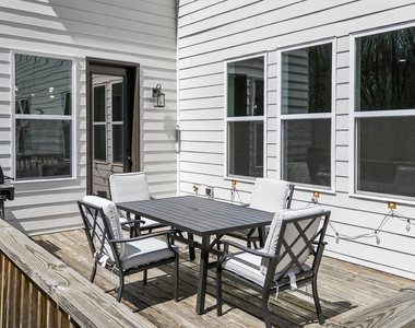 512 Cedar Crest Circle - Photo Thumbnail 45