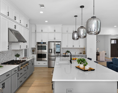 512 Cedar Crest Circle - Photo Thumbnail 14