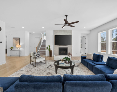 512 Cedar Crest Circle - Photo Thumbnail 9