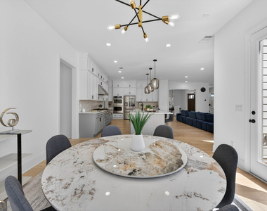 512 Cedar Crest Circle - Photo Thumbnail 17