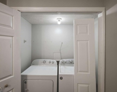 218 Mill Creek Place - Photo Thumbnail 22
