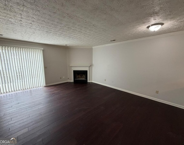 3461 Kingswood Run - Photo Thumbnail 2