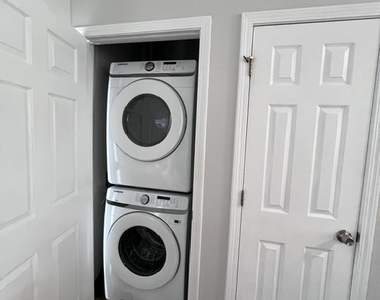 2770 Parkway Cove - Photo Thumbnail 9