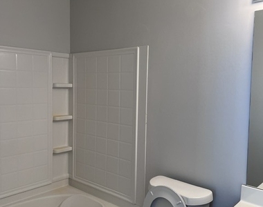 2770 Parkway Cove - Photo Thumbnail 4