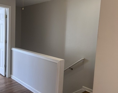 2770 Parkway Cove - Photo Thumbnail 2