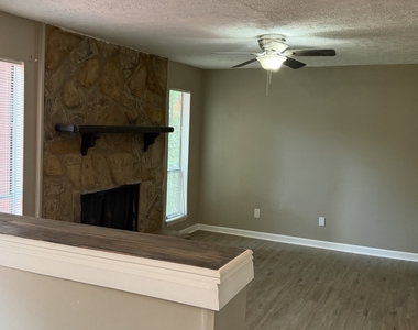 1116 Aspen Log Place - Photo Thumbnail 9