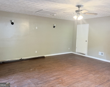1116 Aspen Log Place - Photo Thumbnail 5