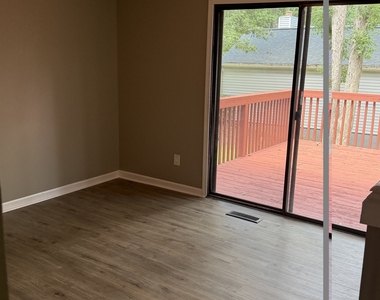 1116 Aspen Log Place - Photo Thumbnail 10