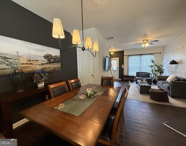 1524 Cove Creek Circle - Photo Thumbnail 4