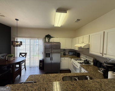 1524 Cove Creek Circle - Photo Thumbnail 6
