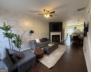 1524 Cove Creek Circle - Photo Thumbnail 1
