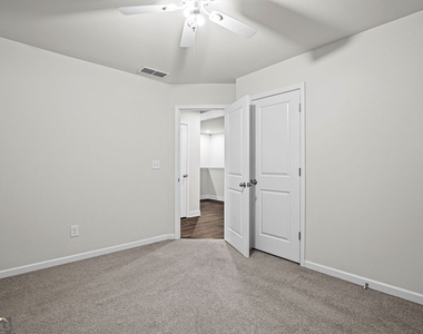 2779 White Oak Lane - Photo Thumbnail 28