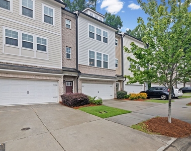 2779 White Oak Lane - Photo Thumbnail 2