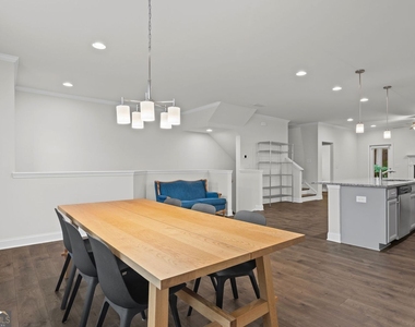 2779 White Oak Lane - Photo Thumbnail 15