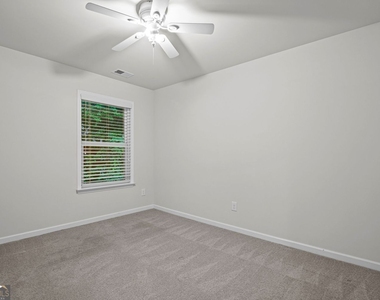 2779 White Oak Lane - Photo Thumbnail 27