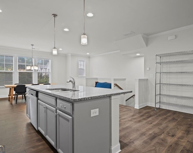 2779 White Oak Lane - Photo Thumbnail 10