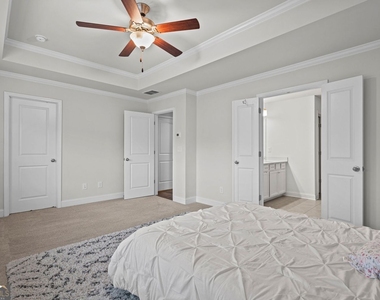 2779 White Oak Lane - Photo Thumbnail 20
