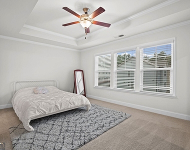 2779 White Oak Lane - Photo Thumbnail 19