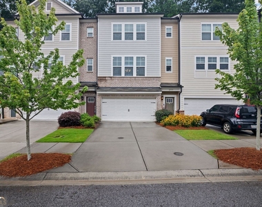 2779 White Oak Lane - Photo Thumbnail 3