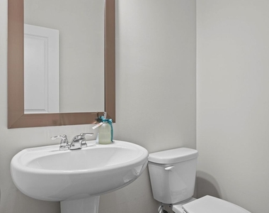 2779 White Oak Lane - Photo Thumbnail 16