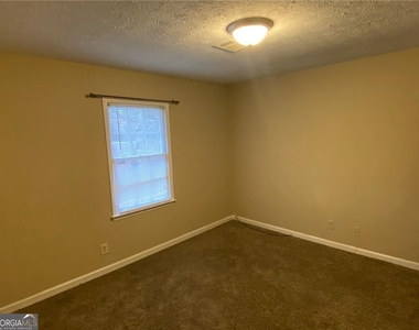 2347 Murell Road - Photo Thumbnail 5