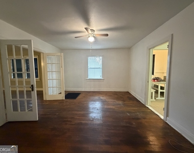 2353 Shelby Street - Photo Thumbnail 4