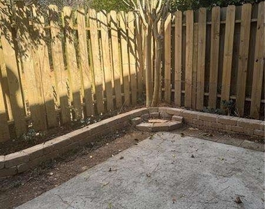 2907 Queen Anne Court - Photo Thumbnail 22