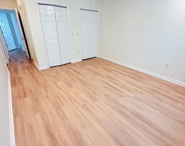 110 Easy Street - Photo Thumbnail 6