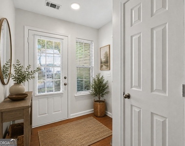 2820 Mayfair Drive - Photo Thumbnail 1